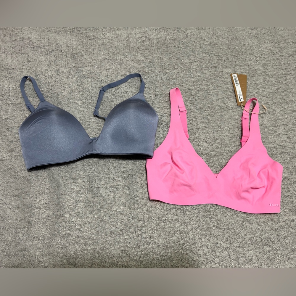 Set of 2 Skims Bras 32C and XS